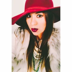 Meet your Posher, Nayeli